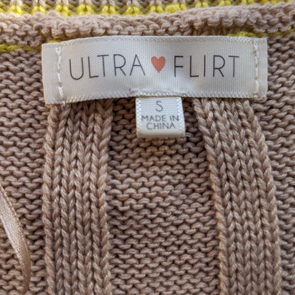 Ultra Flirt knit crop sweater Women's Beige sleeveless V-neck size S R-1 - Picture 2 of 5